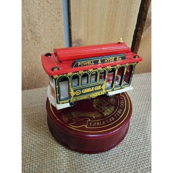 MUSIC BOX: San Francisco Cable Car Music Box Turn Table Wind Up Powell & Hyde St - Picture 2 of 4